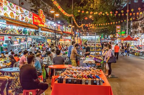 Bukit Bintang: Şehrin Kalbinde Bir Işık Şöleni ve Alışveriş Cenneti!