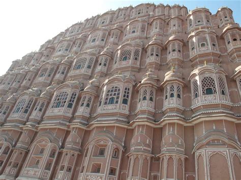  Hawa Mahal: Rüzgar Sarayı ve Şehrin Kalbi!