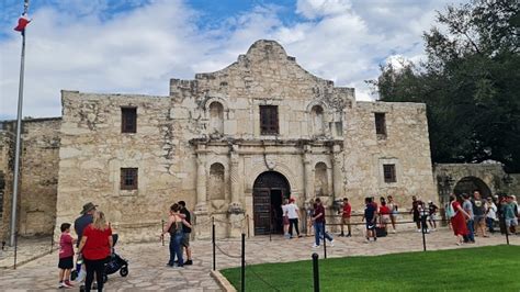 San Antonio'ın İkonik Alıtı: Alamo Savaşı Tarihiyle Dolup Taşan Bir Şaheser!